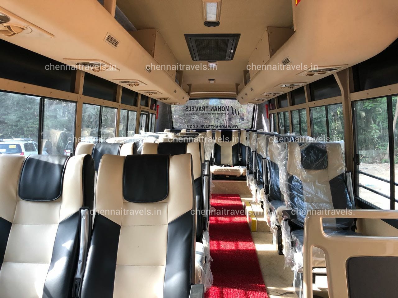 mahindra 20 seater van price
